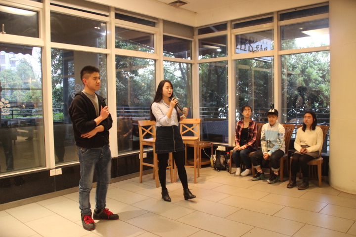公司员工代表表演才艺 公司员工代表表演才艺